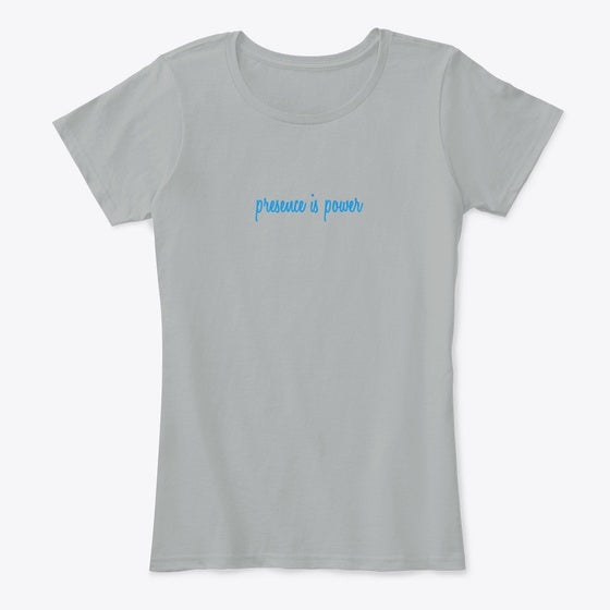 Clever Fox Presence Women's Comfort Shirt