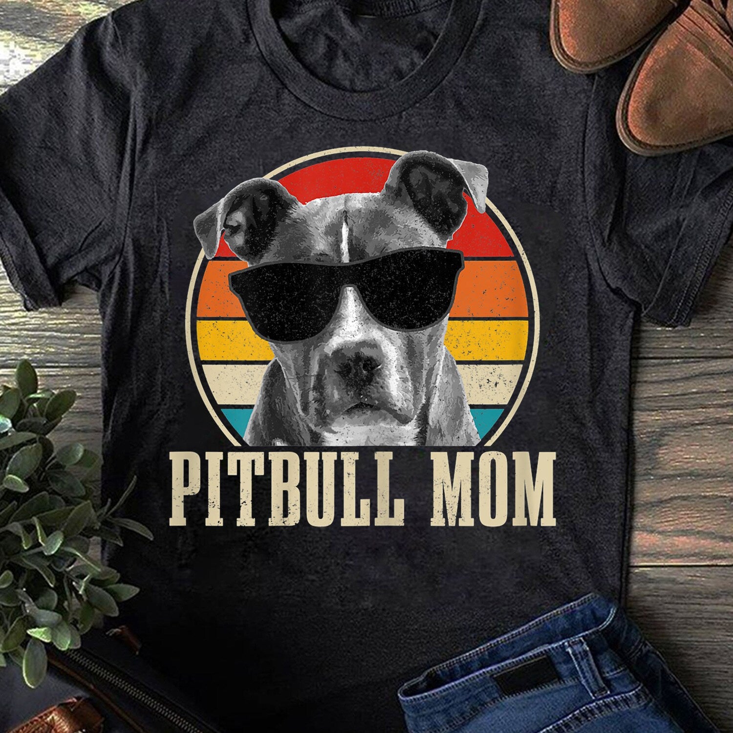 Womens Pitbull Mom Vintage Funny Pitbull Dog Mom T-Shirt - Gift for Dog Lovers - Funny Dog - Vintage Shirt