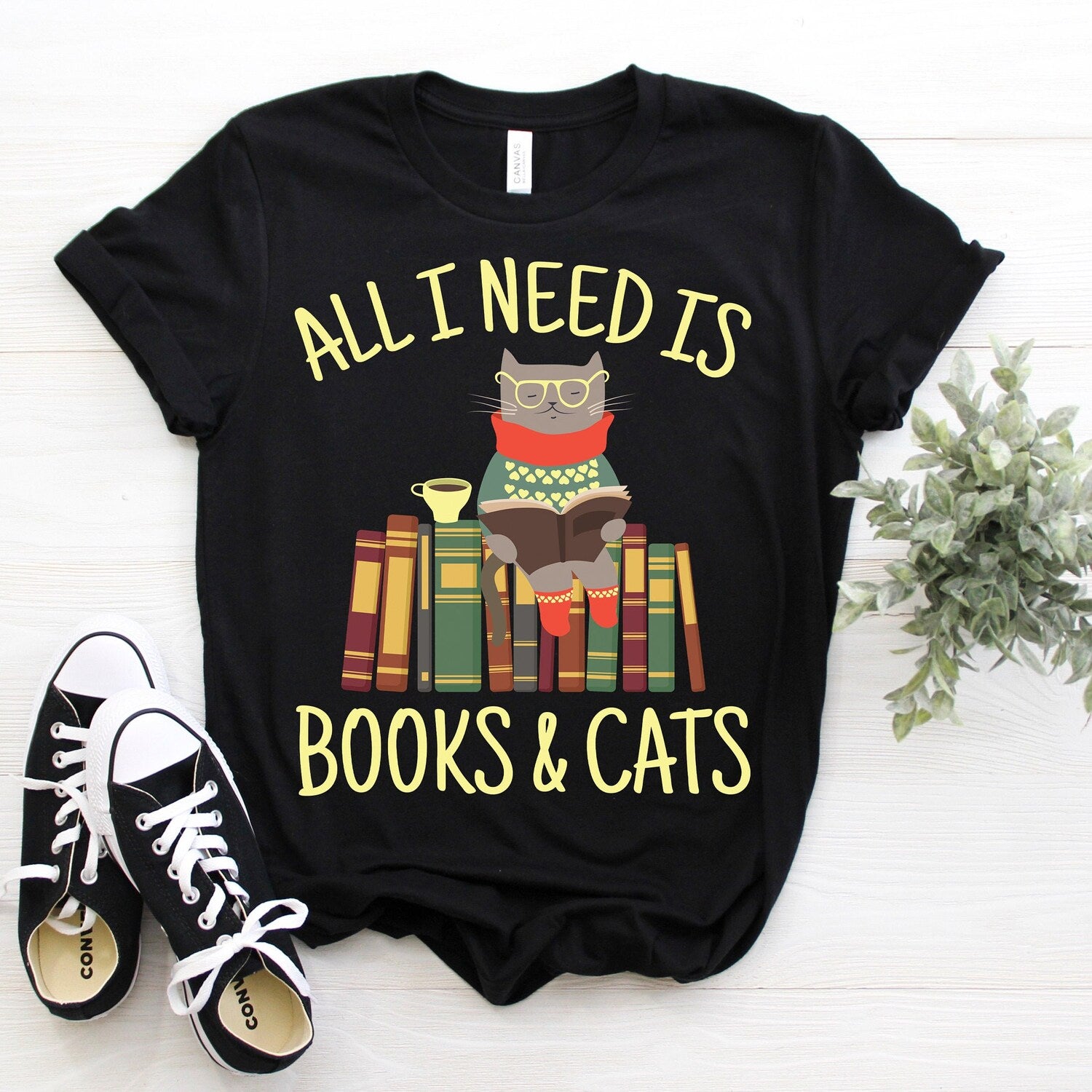 Books and Cats T-Shirt | Cute Cat Book Reader Gift | Librarian Teacher Appreciation