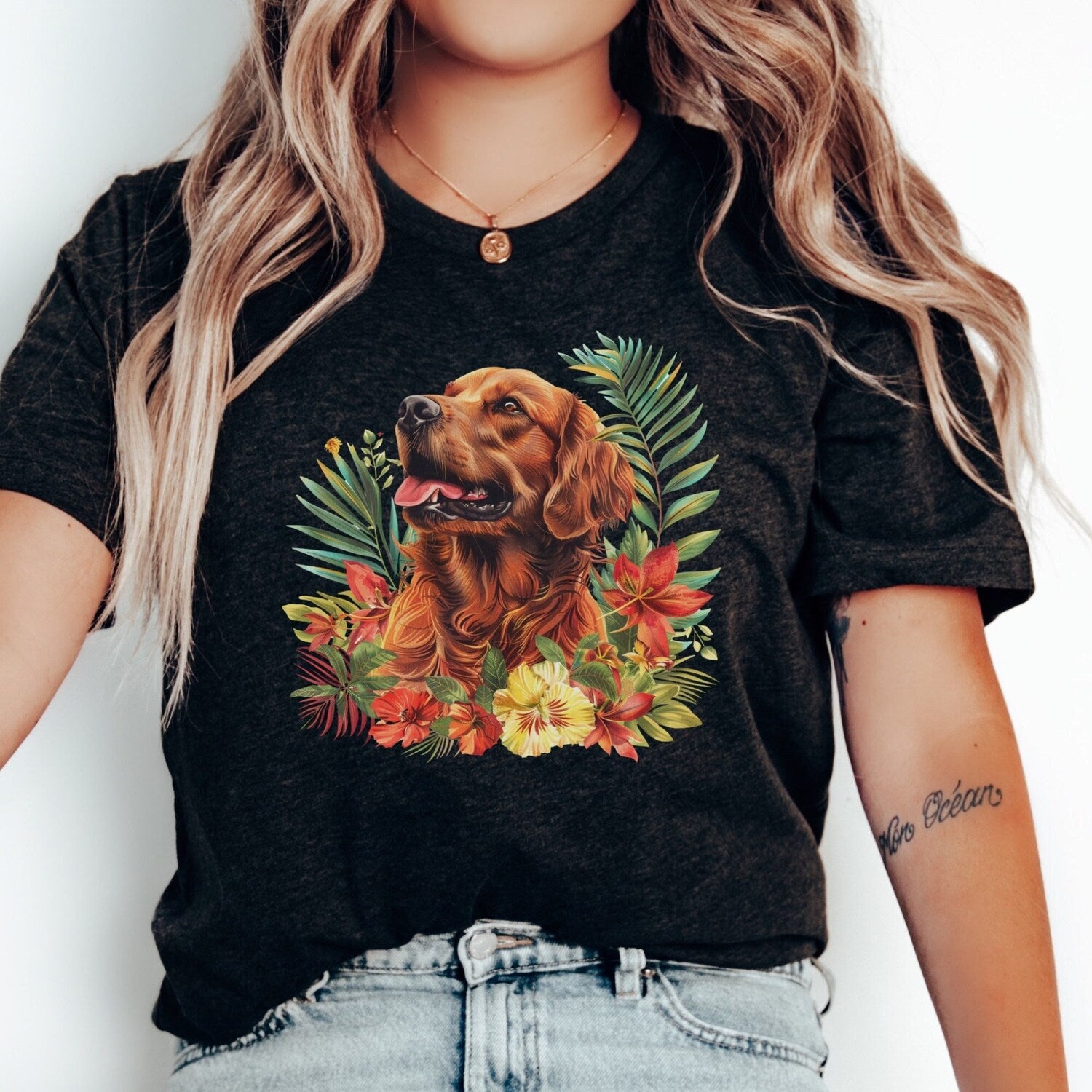 Cute Red Golden Retriever Flower Shirt | Dog Mom T-Shirt | Golden Retriever Gift | Retriever Flower Tee | Floral Dog Tshirt | Gift for Her