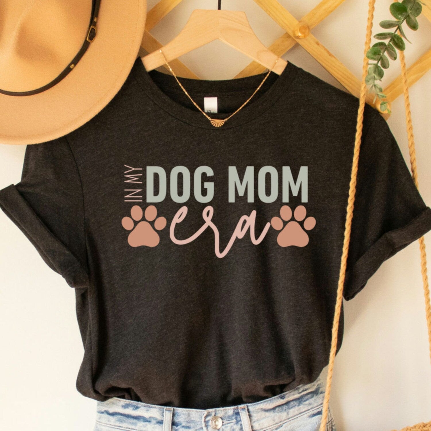 In My Dog Mom Era, Dog Mama Sweatshirt, Dog Owner Sweater, Dog people Sweatshirt, Dog Mom Era Shirt, In My Dog Mom Era Sweatshirt Gift