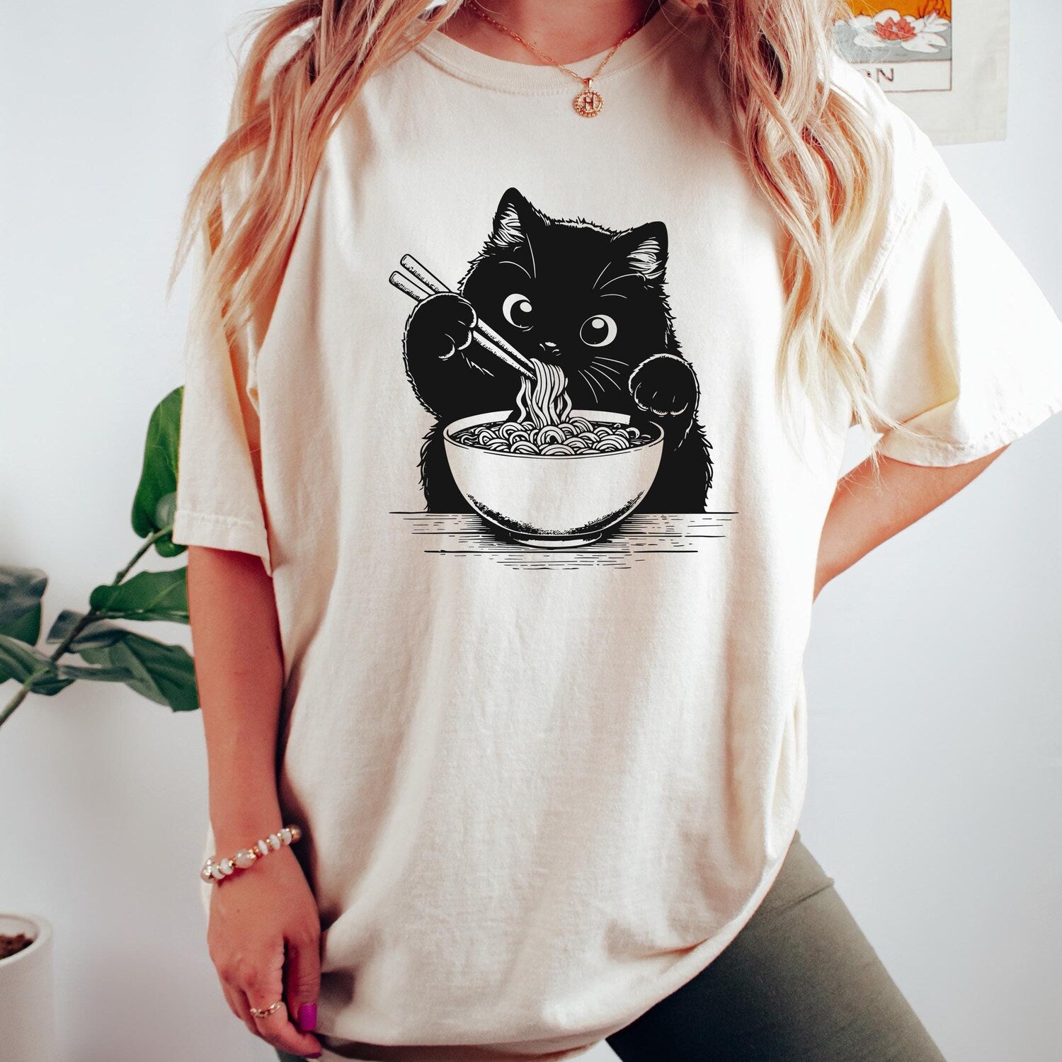 Noodle Cat Sweatshirt, Ramen Cat Shirt, Cute Cat Mom Tee, Animal Lover Gift for Cat Lovers
