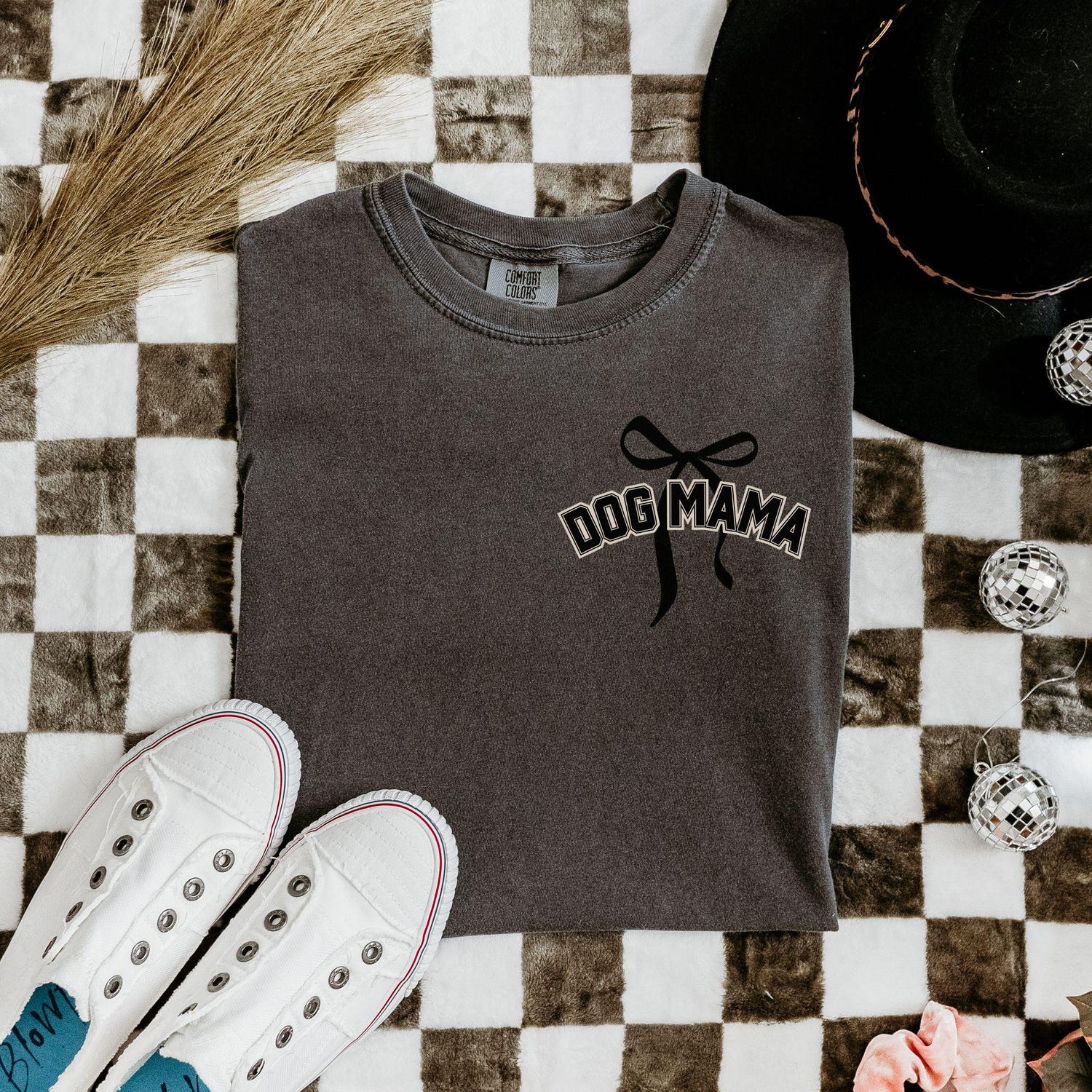 Dog Mom Shirt Comfort Colors Coquette Bow Sweatshirt Dainty Dog Mama Tee, Cute Dog Mom Outfit, New Dog Owner Birthday Gift Dog Lover Tshirt