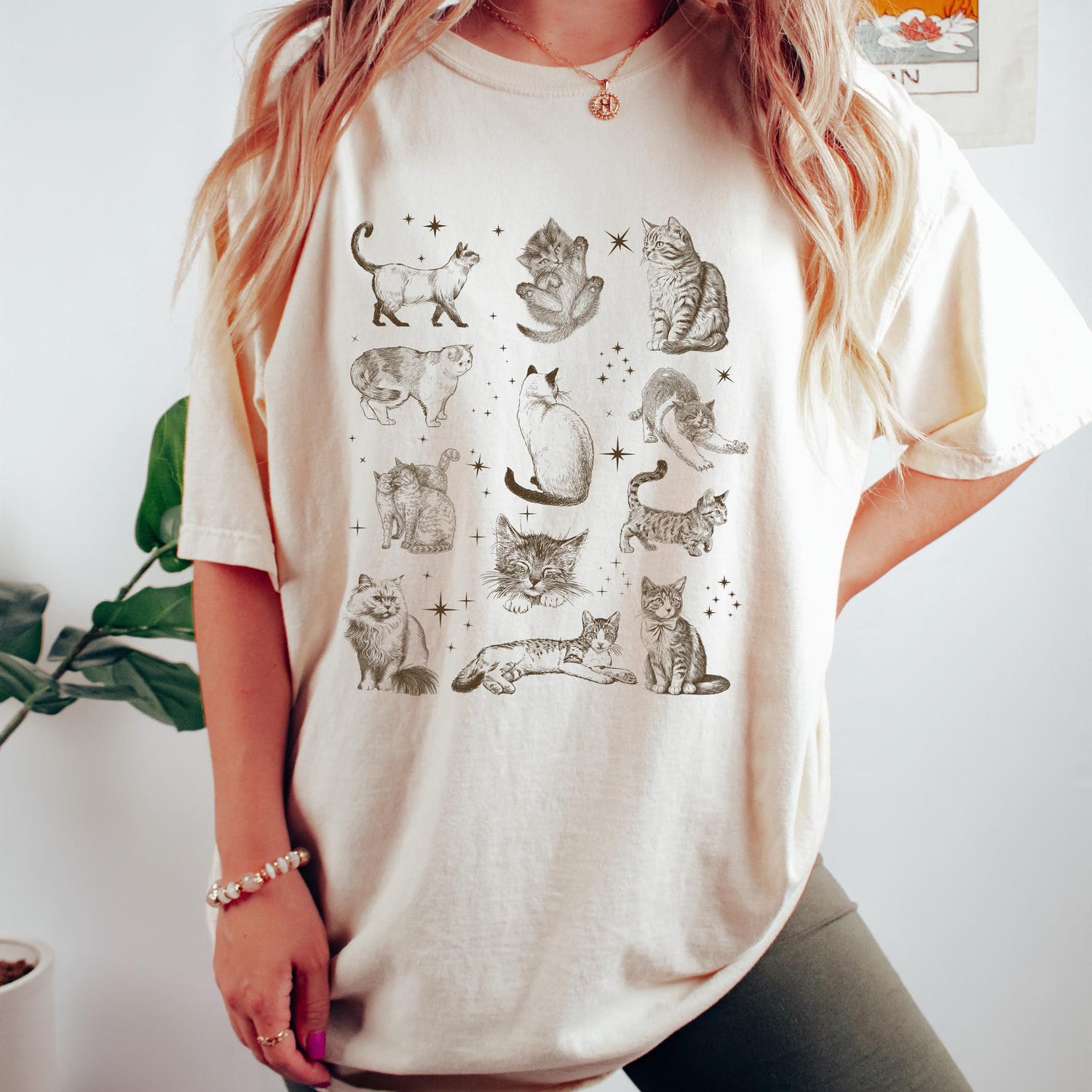 Retro Comfort Cats T-shirt, Faded Cat Shirt, Aesthetic Women Sweatshirt, Cat Lover Gift, Funny Cat Graphic Tee, Trendy Cat Mom Outfit