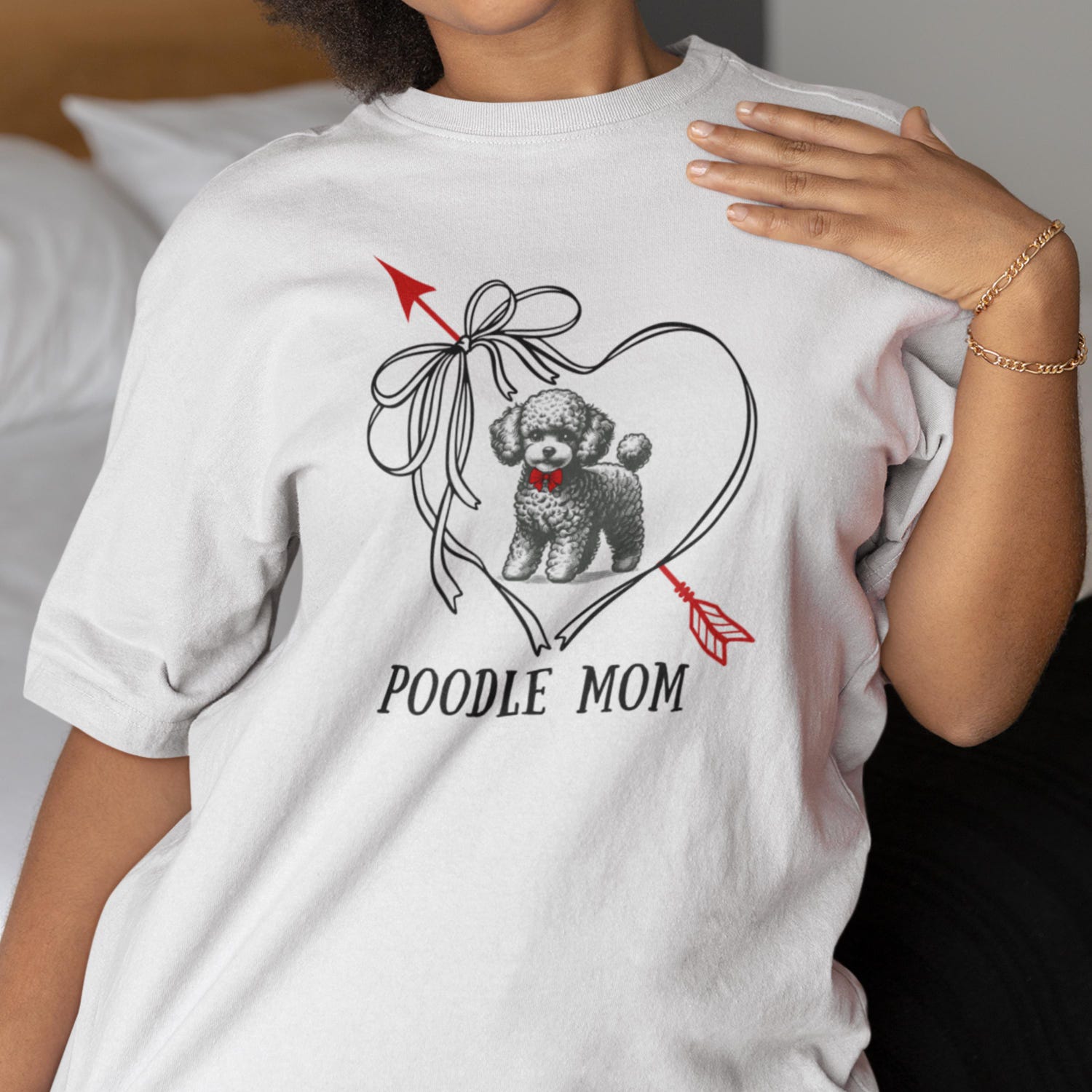 Poodle Mom Shirt with Heart | Cute Dog Lover Tee | Trendy Poodle Owner Gift | Dog Mom T-Shirt | Unisex Pet Parent Top | Poodle Lover Apparel