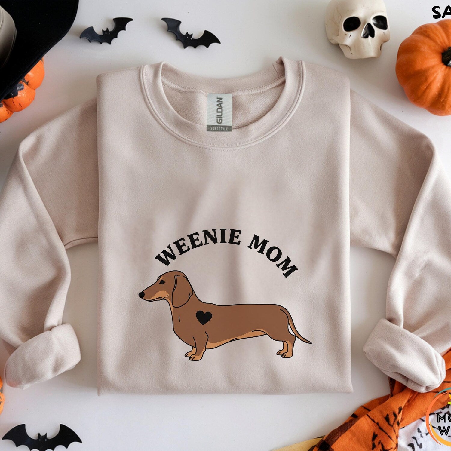Weenie Mom Crewneck Sweatshirt, Dachshund Sweatshirt, Funny Dachshund Owner Gift, Gift for Dachshund Lovers, Wiener Dog Mom T-shirt