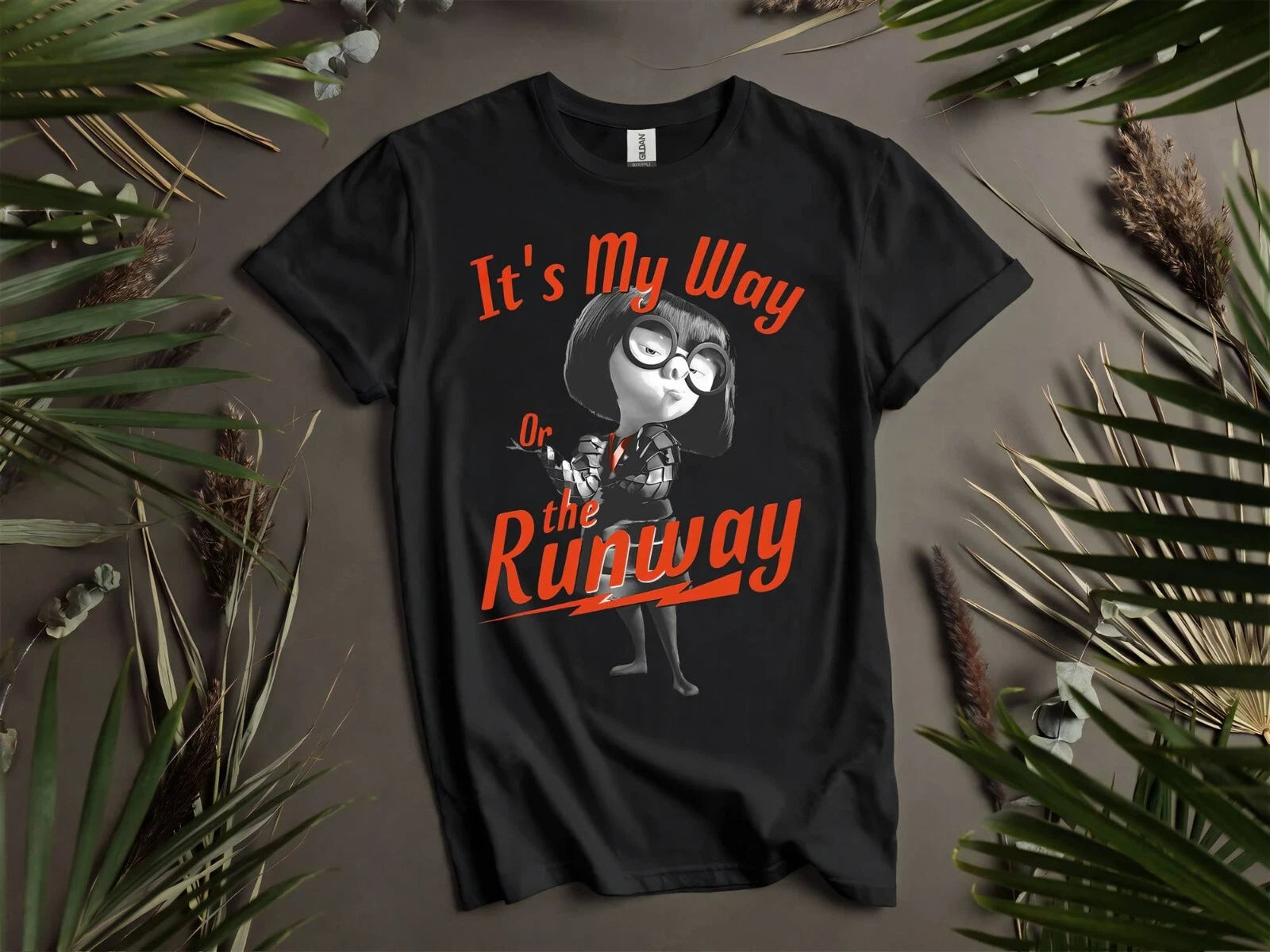Funny Disney Edna Mode Runway T-shirt T Shirt Men Women Unisex Tshirt K472