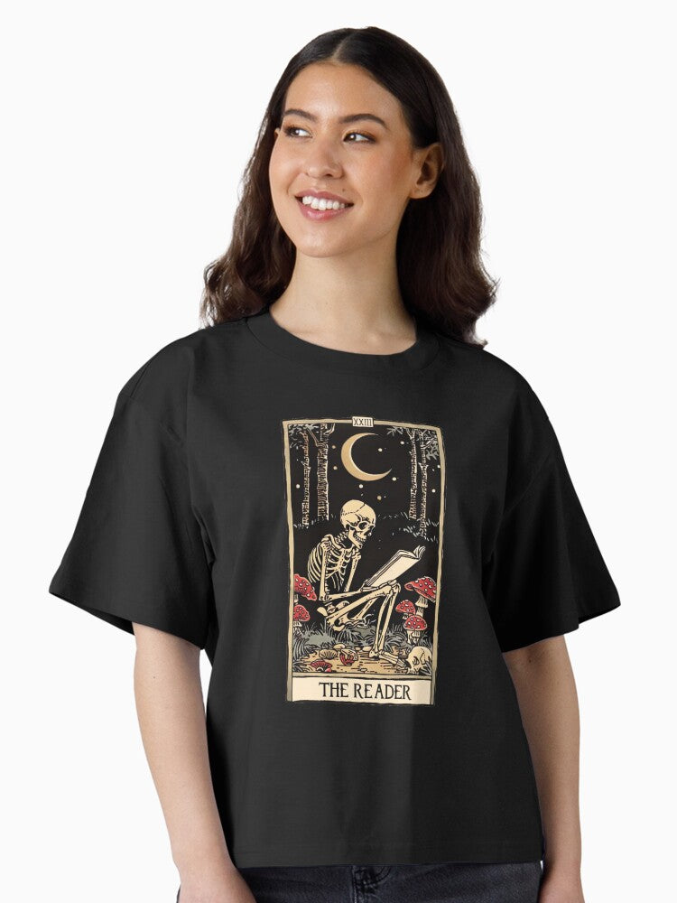 The Reader antique tarot cartomancy skull and mushrooms with moon Boxy T Shirt T Shirt Streetwear Style Hot Right Now