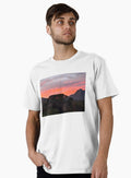 Warm early morning farm scene Premium T-Shirt
